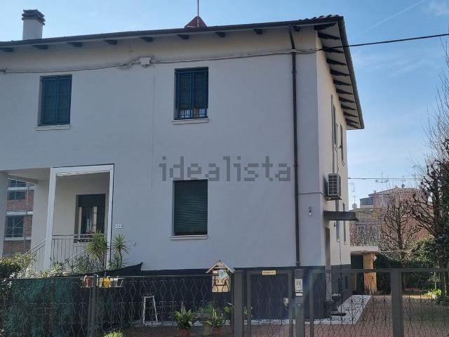 Villetta indipendente in vendita di 140 m² in Via Giovanni Pascoli, 17