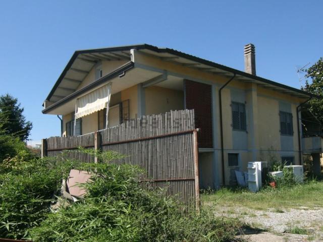 Villetta indipendente in vendita di 140 m² in Via Giovanni Tognini