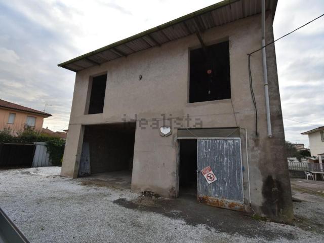 Villetta indipendente in vendita di 140 m² in Via del Giardino