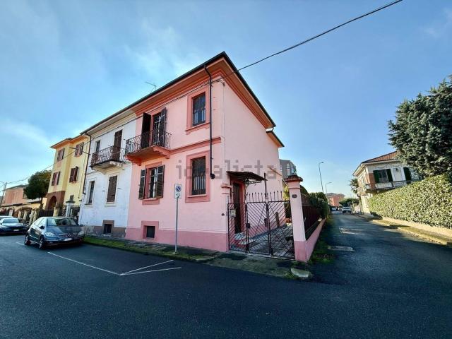 Villetta indipendente in vendita di 140 m² in Via della Maranzana, 8