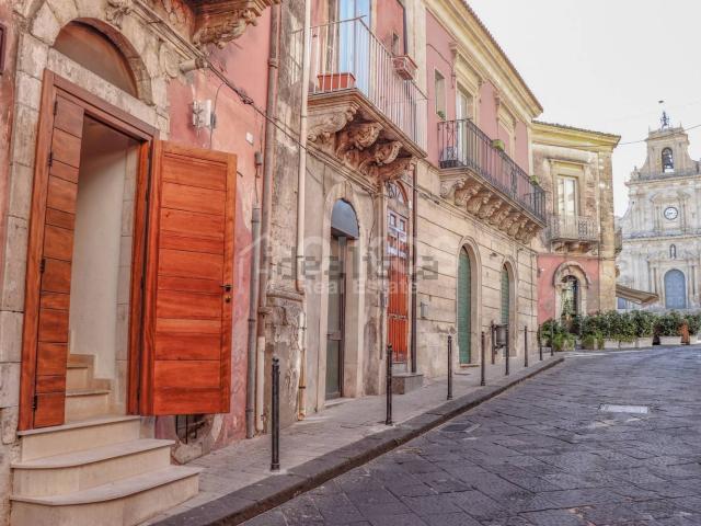 Villetta indipendente in vendita di 140 m² in Via Duca D&apos Aosta, 1