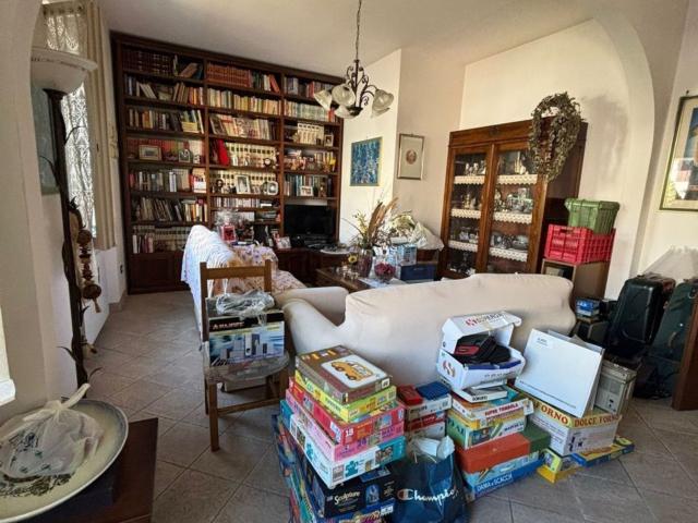 Villetta indipendente in vendita di 140 m² in Via Elvezio Cerboni