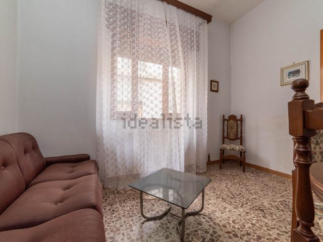 Villetta indipendente in vendita di 140 m² in Via Eroi del Cosmo