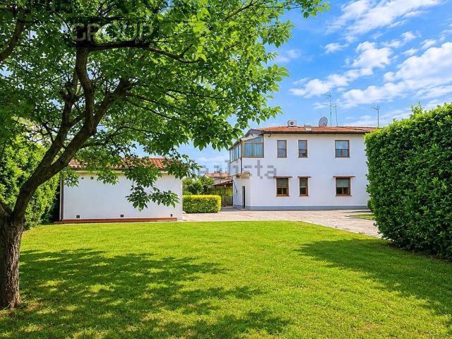 Villetta indipendente in vendita di 140 m² in Via F. Cilea Pontasserchio, 7