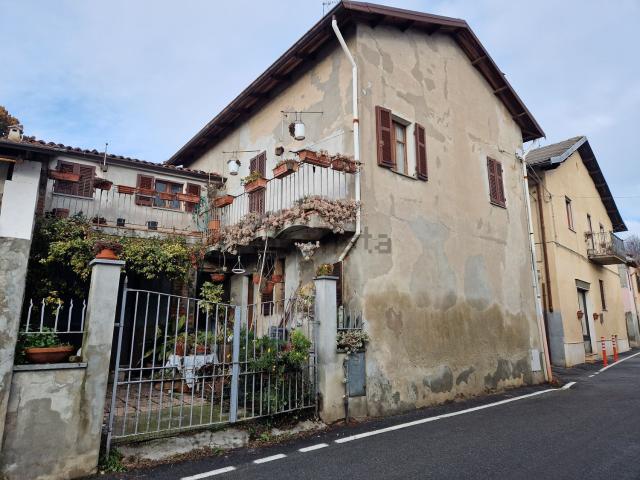 Villetta indipendente in vendita di 140 m² in Via Fratelli Bandiera