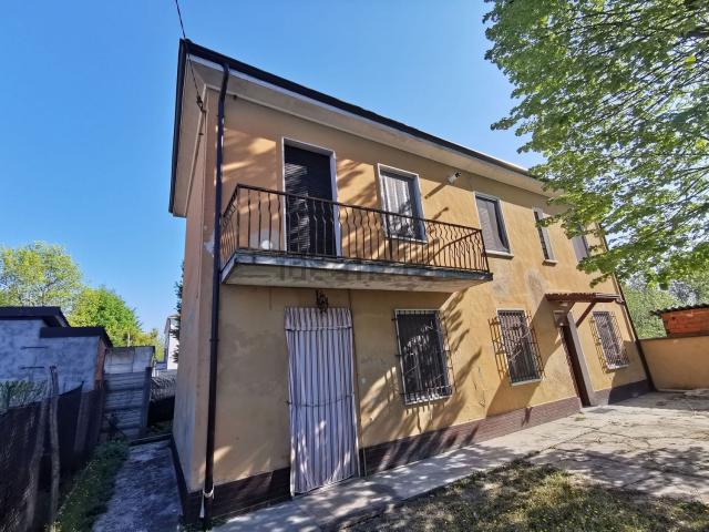 Villetta indipendente in vendita di 140 m² in Via IV Novembre