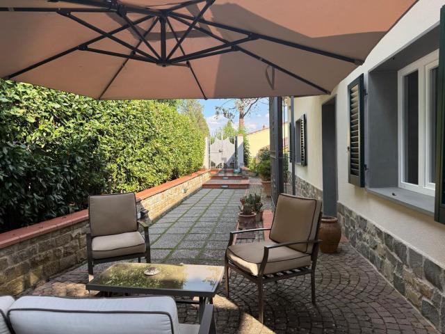 Villetta indipendente in vendita di 140 m² in Via Montebuoni