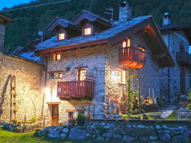 Villetta indipendente in vendita di 140 m² in Via Maestra Limonetto