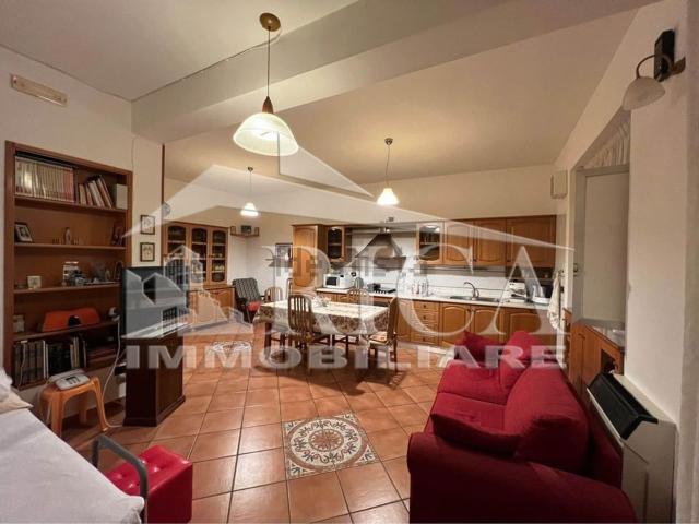 Villetta indipendente in vendita di 140 m² in Via Mangione