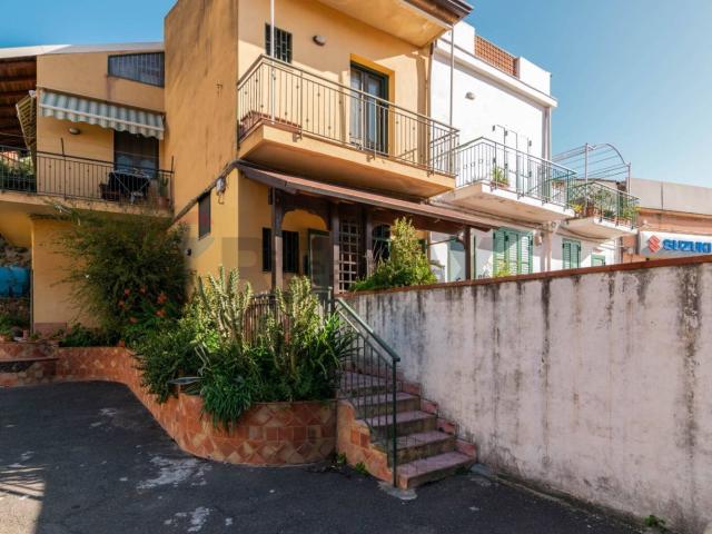 Villetta indipendente in vendita di 140 m² in Via Sebastiano Catania, 286