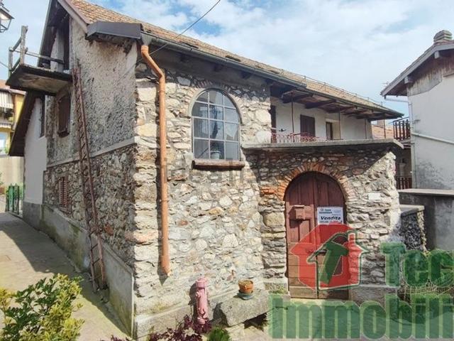 Villetta indipendente in vendita di 140 m² in Via per quarna sotto