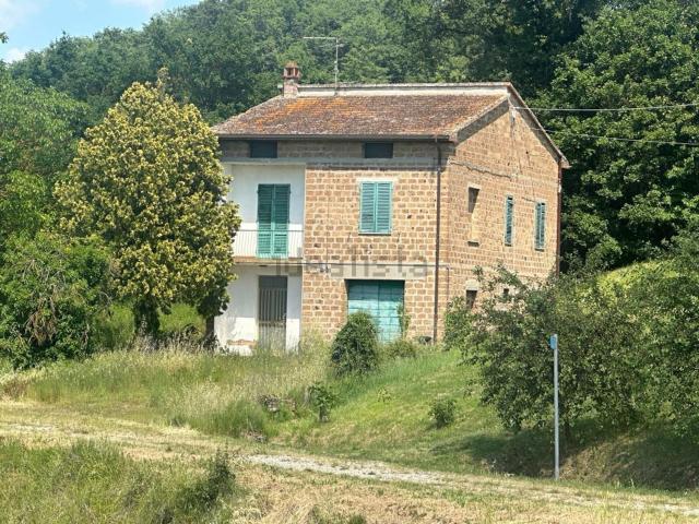 Villetta indipendente in vendita di 140 m² in Via Pietro Vannucci