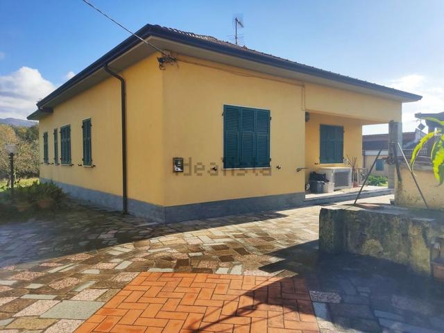Villetta indipendente in vendita di 140 m² in Via provinciale