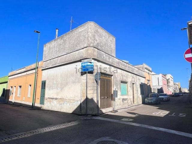 Villetta indipendente in vendita di 140 m² in Via Roma