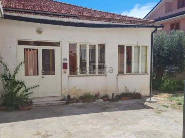 Villetta indipendente in vendita di 140 m² in Via Torre