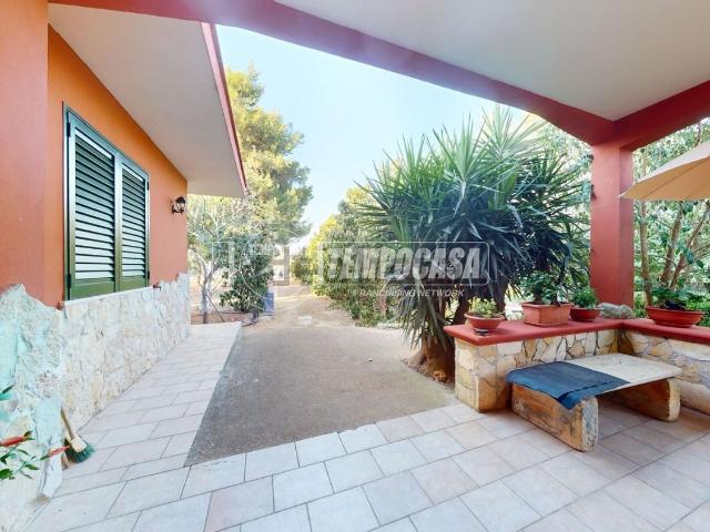 Villetta indipendente in vendita di 140 m² in Via Torremozza S.Giovanni, 9