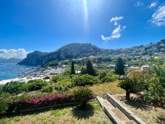 Villetta indipendente in vendita di 140 m² in Via Vecchio Calone