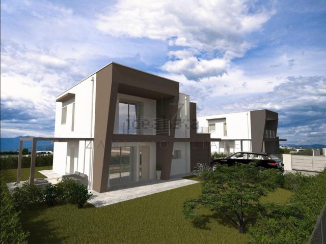 Villetta indipendente in vendita di 140 m² in Via Villa