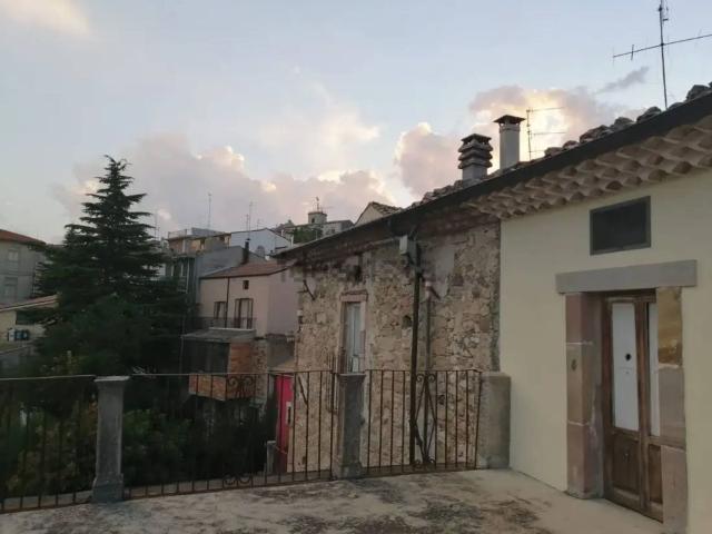 Villetta indipendente in vendita di 140 m² in Via Vincenzo Bellini