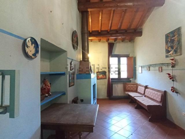 Villetta indipendente in vendita di 140 m² in Frazione penna, 109