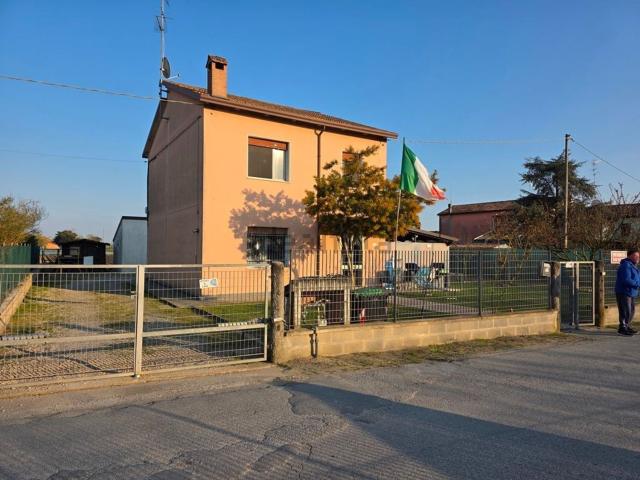 Villetta indipendente in vendita di 140 m² in Località Comuni, 10
