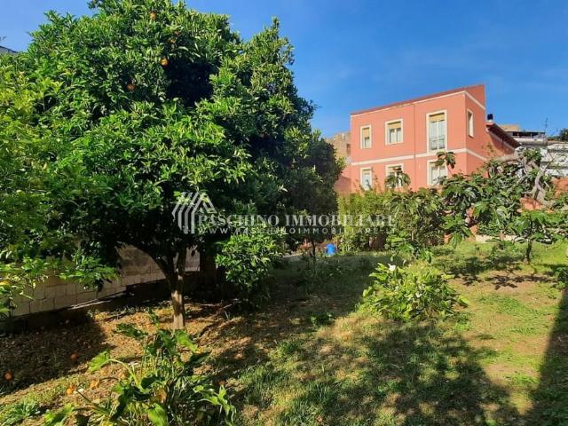Villetta indipendente in vendita di 140 m² in Piazza Gabriele d&apos Annunzio, 1