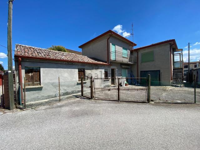 Villetta indipendente in vendita di 140 m² in Piazza della Libertà