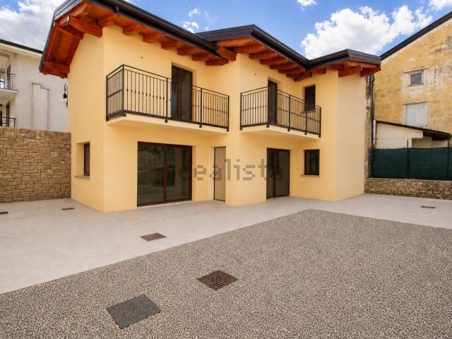 Villetta indipendente in vendita di 140 m² in Piazza Rizzi