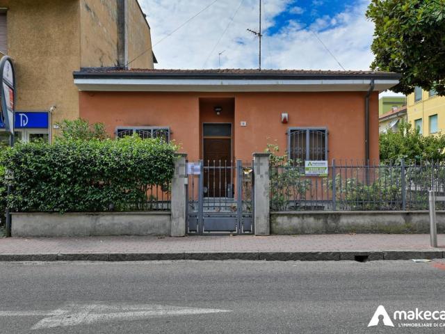Villetta indipendente in vendita di 140 m² in Piazza Tevere, 6