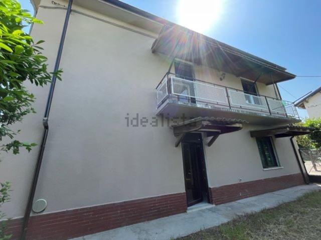 Villetta indipendente in vendita di 140 m² in Strada Statale per Sale