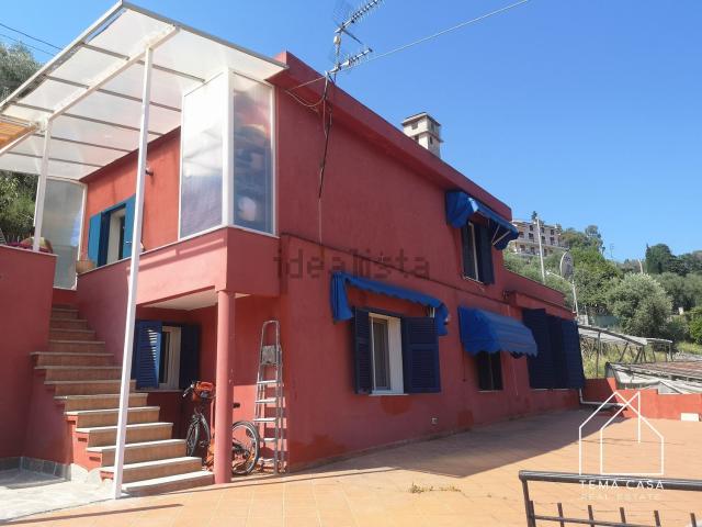 Villetta indipendente in vendita di 140 m² in Strada rio massè, 10