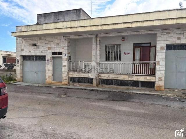 Villetta indipendente in vendita di 141 m² in Via E. Pimentel, 26