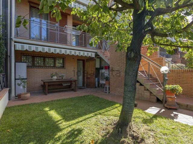 Villetta indipendente in vendita di 141 m² in Via F. Caracciolo
