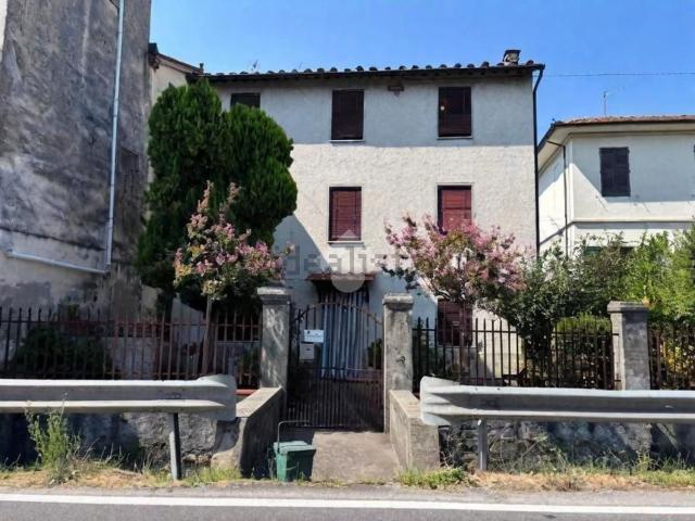 Villetta indipendente in vendita di 141 m² in Via Pisana