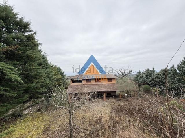 Villetta indipendente in vendita di 141 m² in Via Rimembranze, 8
