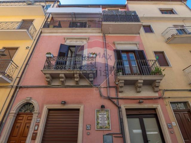 Villetta indipendente in vendita di 141 m² in Via Vittorio Alfieri, 113