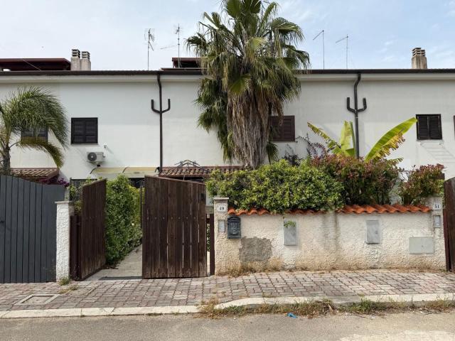 Villetta indipendente in vendita di 142 m² in Via Cina, 49