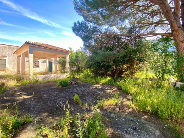 Villetta indipendente in vendita di 142 m² in Via Amba Alagi, 222