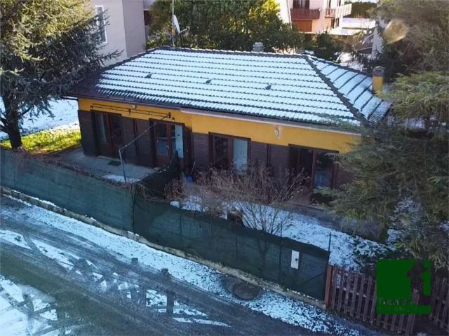 Villetta indipendente in vendita di 142 m² in Via del Sasson, 10