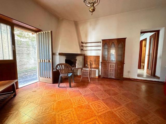 Villetta indipendente in vendita di 142 m² in Via delle Lastre