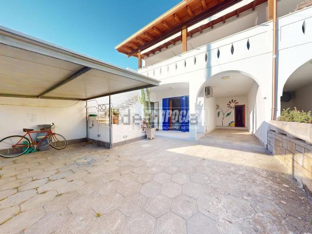 Villetta indipendente in vendita di 142 m² in Via Lenin, 26
