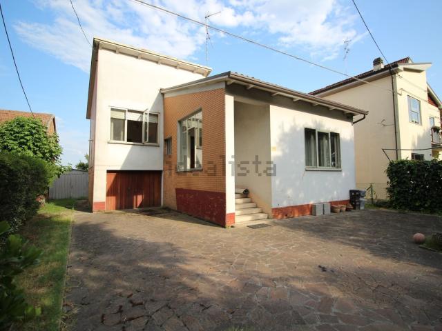 Villetta indipendente in vendita di 142 m² in Via Sinistra Canale Superiore, 13