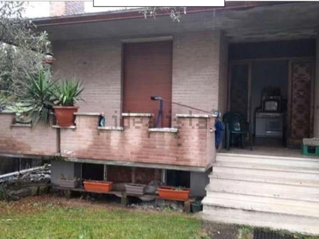 Villetta indipendente in vendita di 142 m² in Via Suor G. Sterni, 31