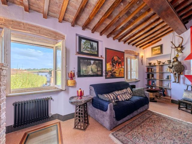 Villetta indipendente in vendita di 142 m² in Via V. Lischi