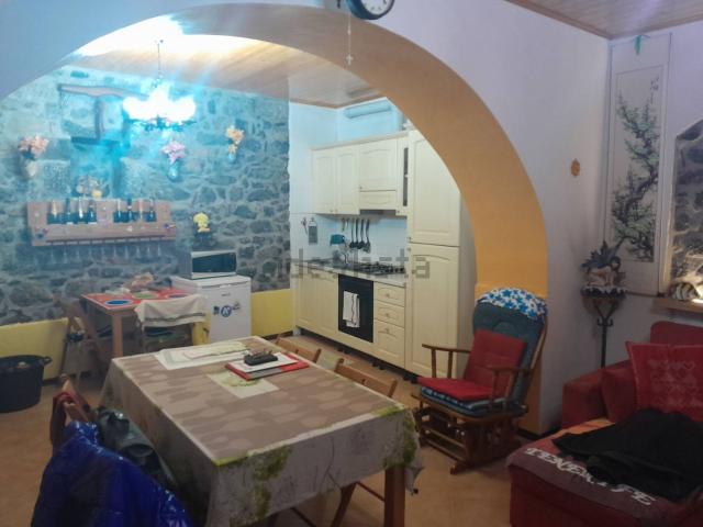 Villetta indipendente in vendita di 143 m² in Via della pace, 17