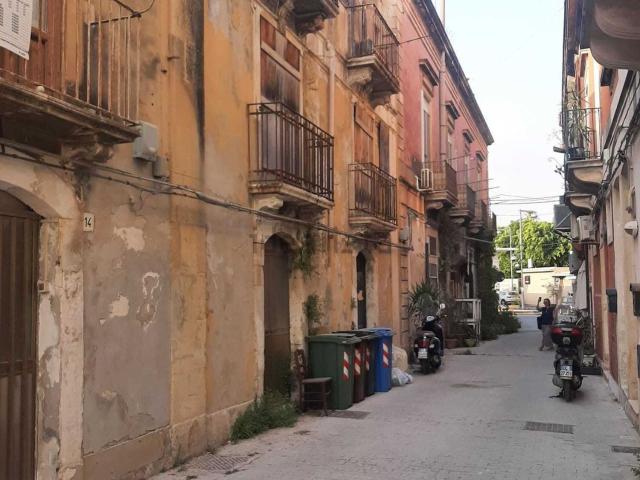 Villetta indipendente in vendita di 143 m² in Vicolo Zuara, 10