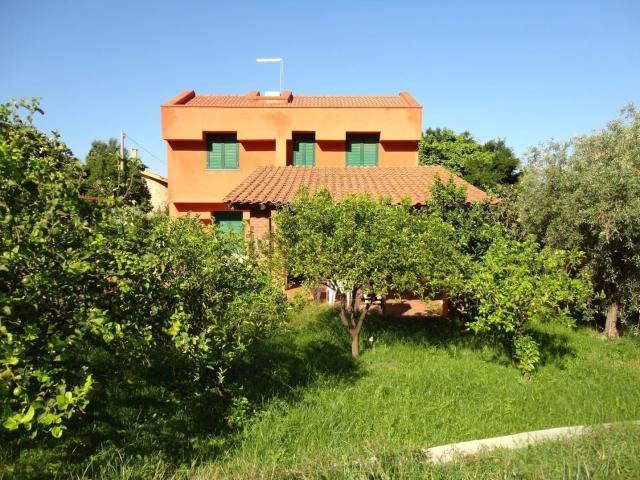 Villetta indipendente in vendita di 144 m² in Via Giardini 2, 2