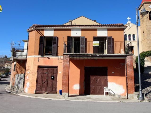 Villetta indipendente in vendita di 144 m² in Via Fontenuova