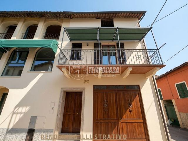 Villetta indipendente in vendita di 144 m² in Via Umberto I, 49