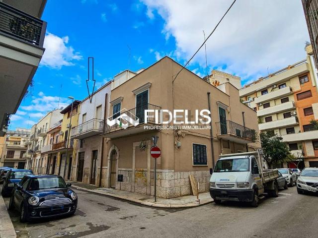 Villetta indipendente in vendita di 145 m² in Via Cesare Beccaria, 18